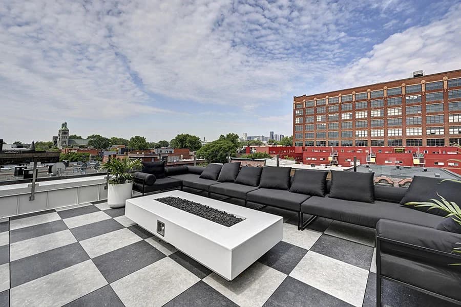 Clubhaus Premium Penthouse — private rooftop lounge