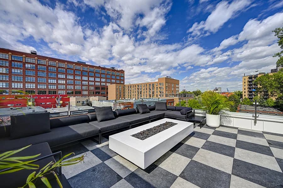 Clubhaus Premium XL Penthouse — private rooftop lounge