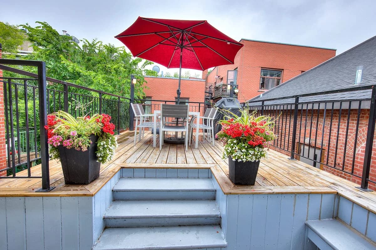 Saint-Urbain Townhouse — private rooftop terrace